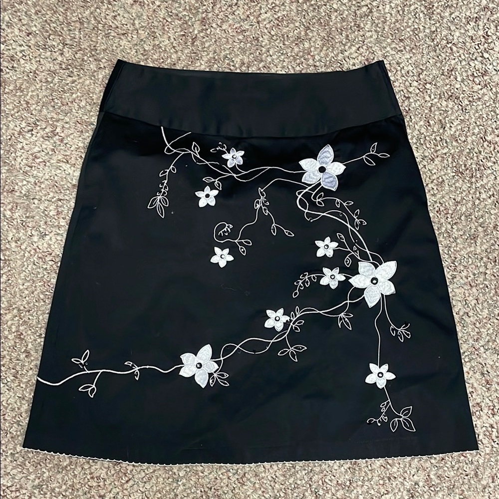 New a line Floral Embroidered Black Skirt